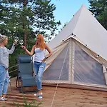 Intsu Royal Kadakametsa Glaemp Luksusowy namiot Liiva (Saaremaa)
